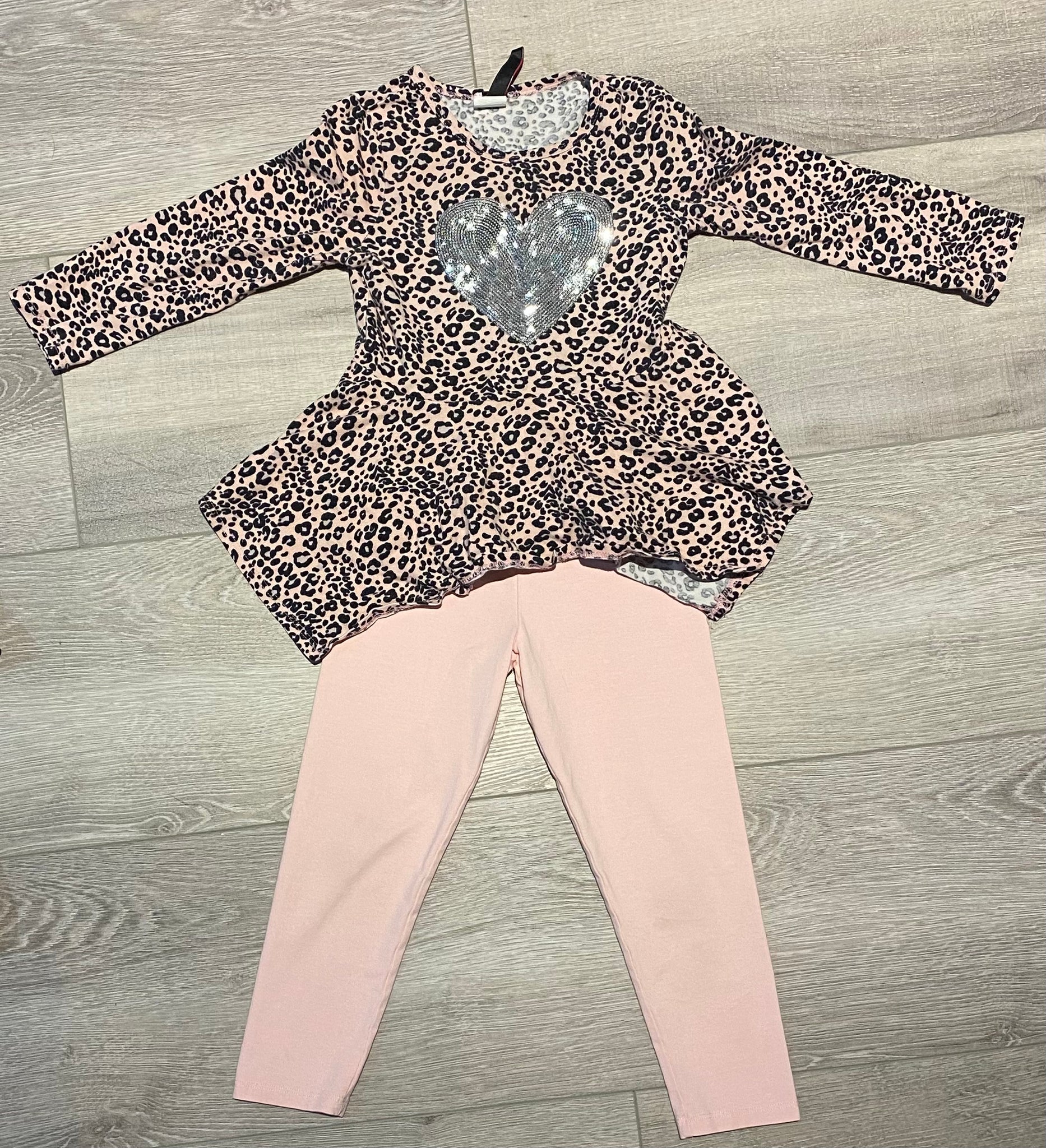 Girls Clothing - Isaac Mizrahi Pants & Lily Bleu Top