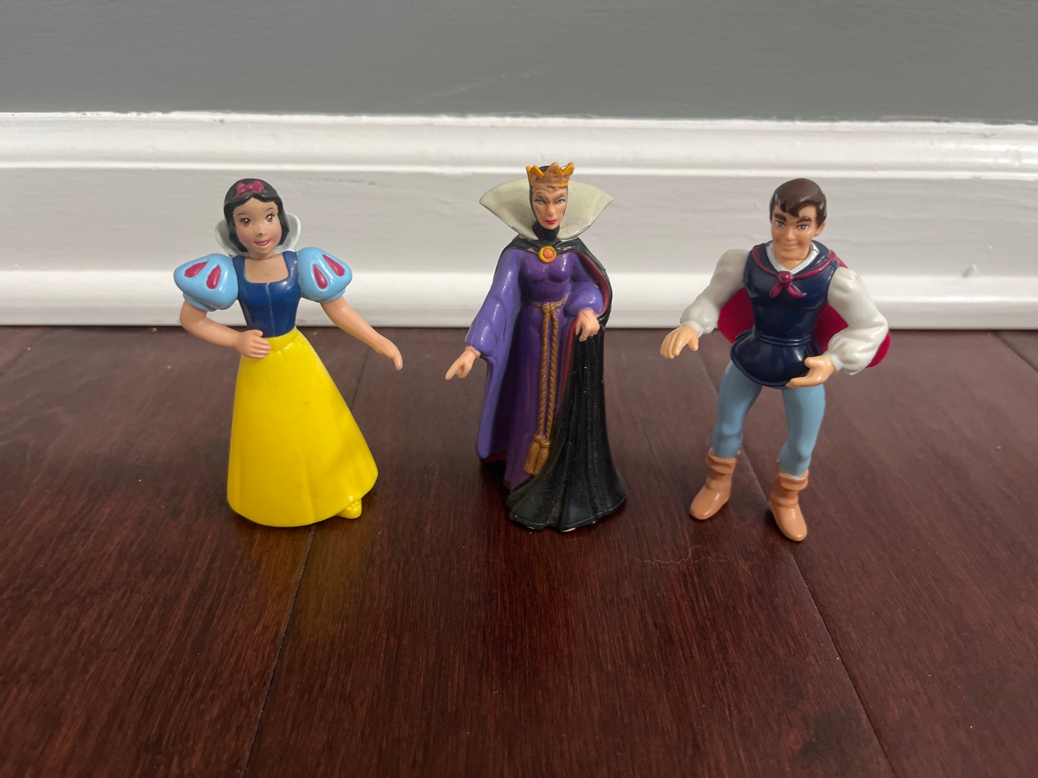 Snow White and The 7 Dwarfs Characters