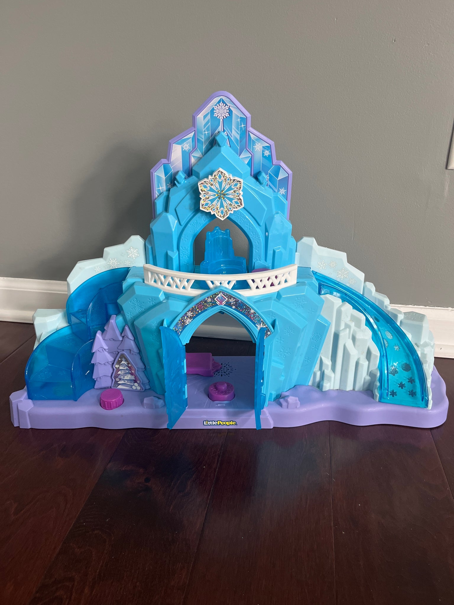 Fisher-Price Disney Frozen Elsa's Ice Palace by Little People