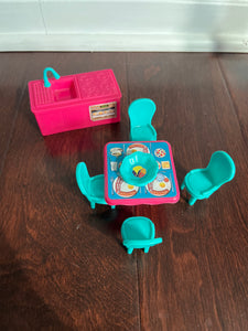 Kid Connection - Dollhouse Play Set Accessories