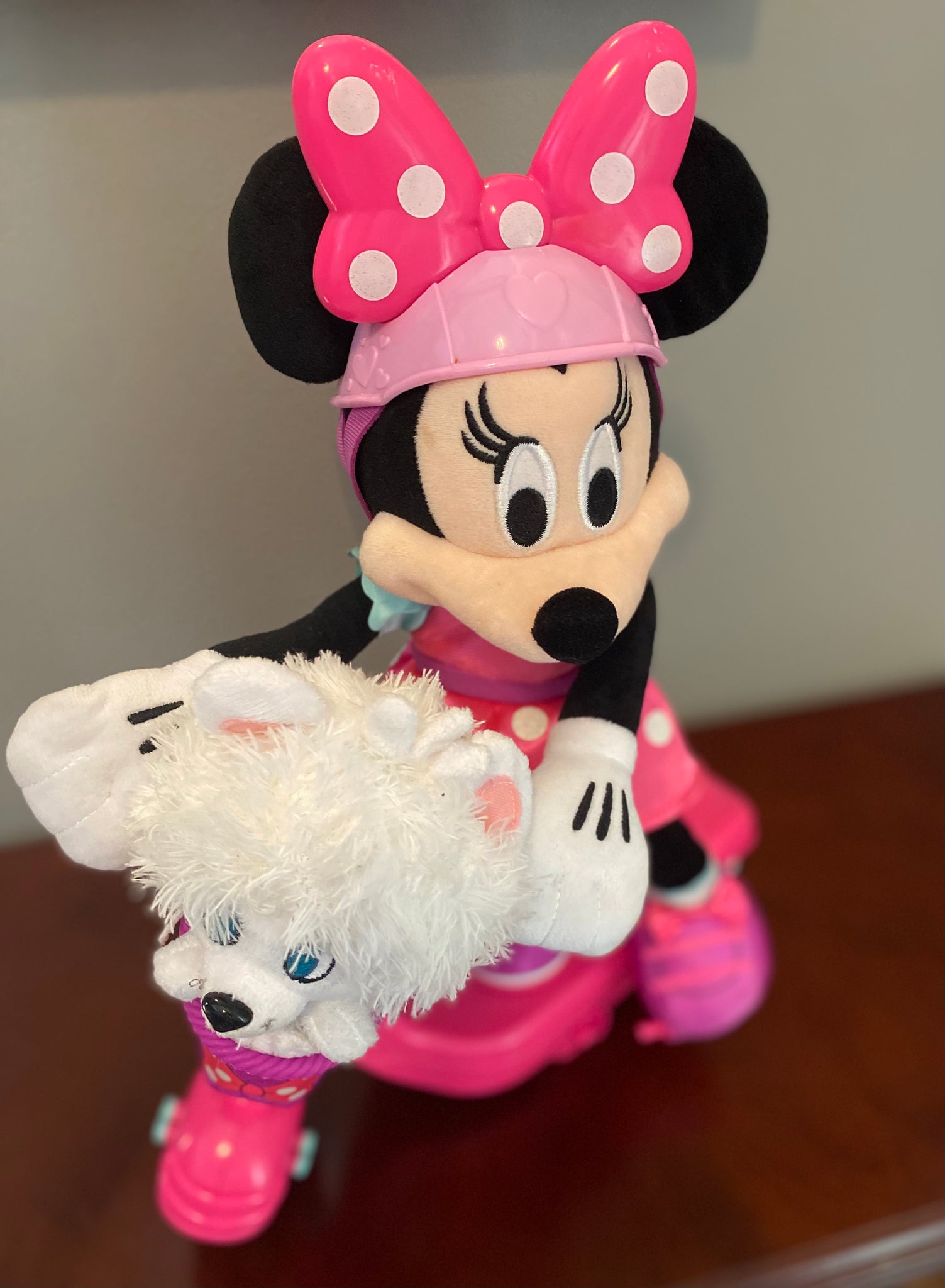 Minnie mouse sing online & spin scooter