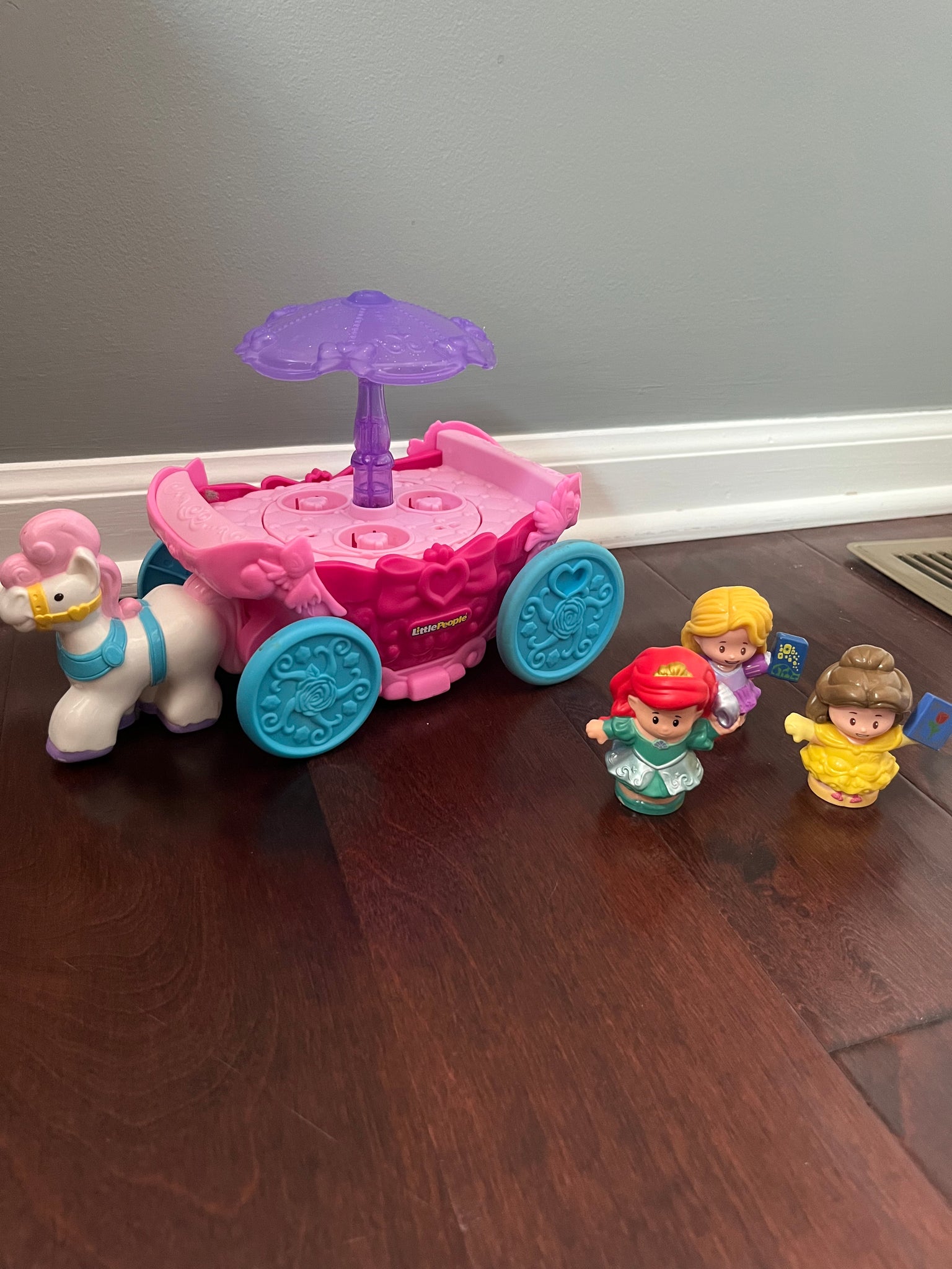 Fisher Price Little People Disney Princess Carousel Carriage