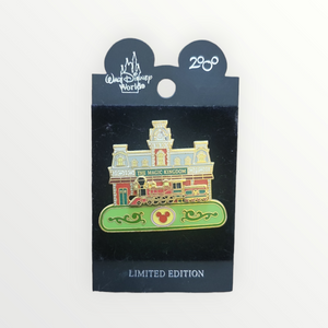 Disney Collectible Pins - Magic Kingdom Train Station and Locomotive Pin