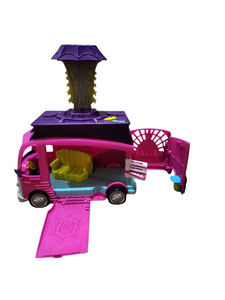 Vampirina - Rock N' Jam Touring Van
