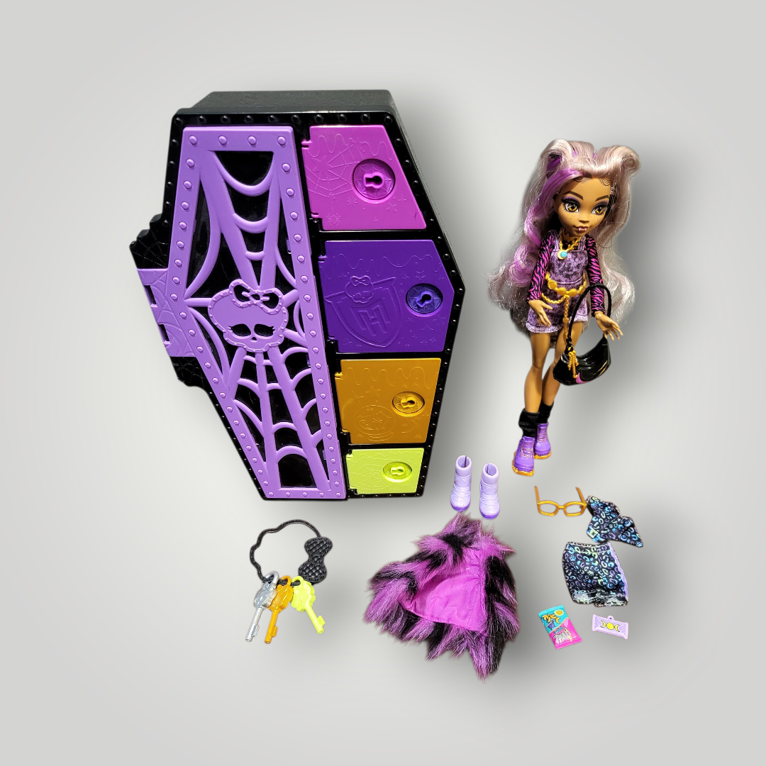 Monster High - Clawdeen Wolf With Locker & Accessories